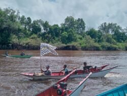 RT 3 Juara Umum Perahu Ketinting, “Festival Danau Paot 2026” di Beloan