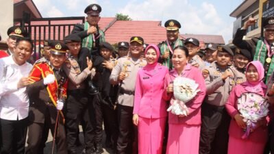 Tiga Personel Polres Kutai Barat Dilepas dalam Tradisi Wisuda Purnabakti, Kapolres: Biasakan yang Benar