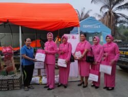 Polsek Jempang dan Bhayangkari Salurkan Bantuan untuk Korban Kebakaran di Lembonah