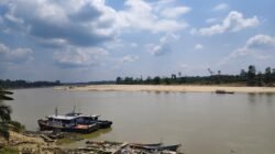 Pengunjung di Pasir Putih Benangaq Diminta Jasa Keselamatan
