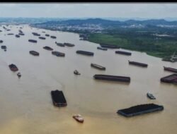 Padatnya Ponton Batubara di Mahakam Dikeluhkan, Camat Penyinggahan Minta Aktivitas Diatur