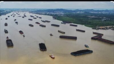 Padatnya Ponton Batubara di Mahakam Dikeluhkan, Camat Penyinggahan Minta Aktivitas Diatur