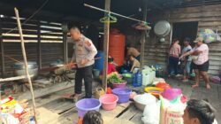 Polsek Melak Bantuan Sembako Empat Korban Longsor di Muara Bunyut