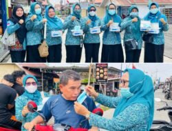 TP PKK Muara Pahu Bagikan Masker kepada Masyarakat