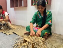 Dari Jemari Jihan Asal Kampung Tukuq, Bentian Besar, Anyaman Rotan Kutai Barat Menemukan Generasi Penerus