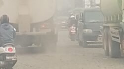 Kabut Asap Karhutla Makin Pekat di Kutai Barat, Mana Masker Gratis ?